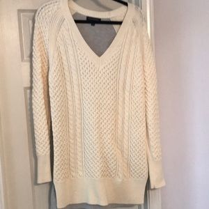 Banana Republic tunic length ivory sweater